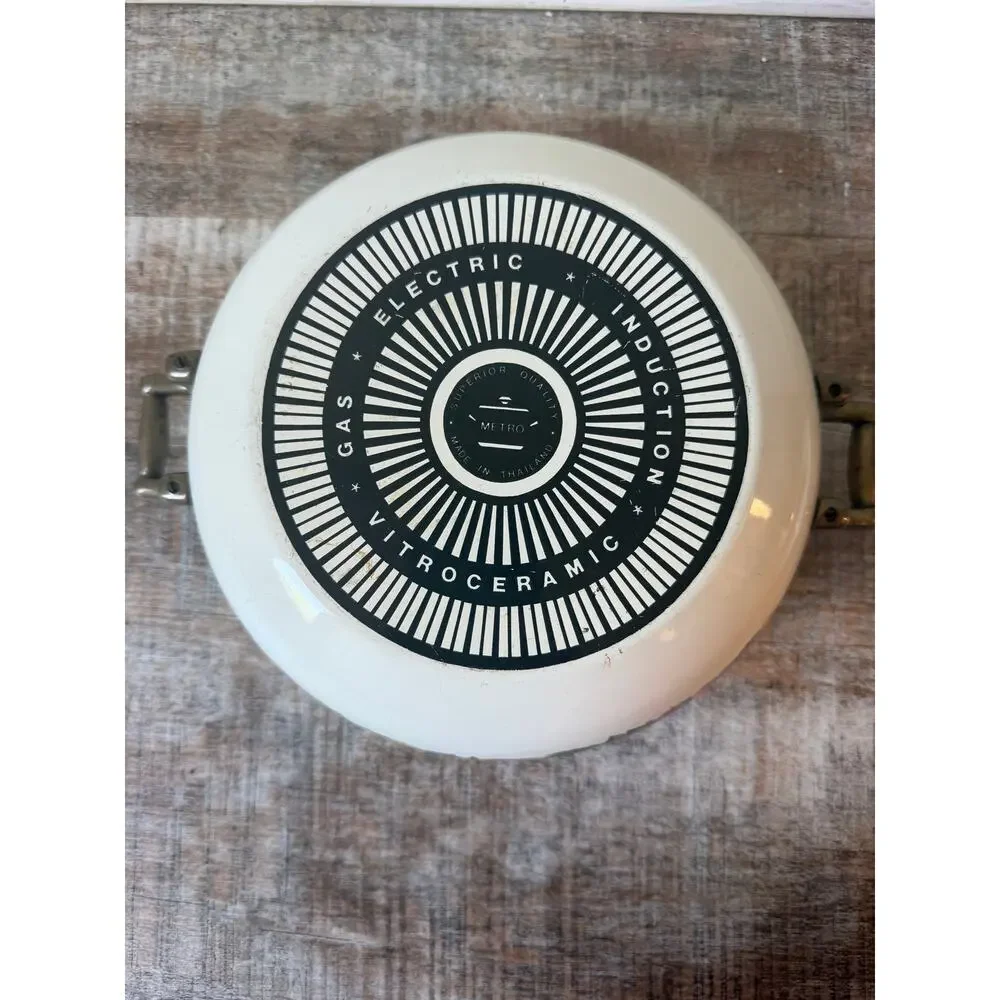 Vintage Cornucopia Enamelware 10